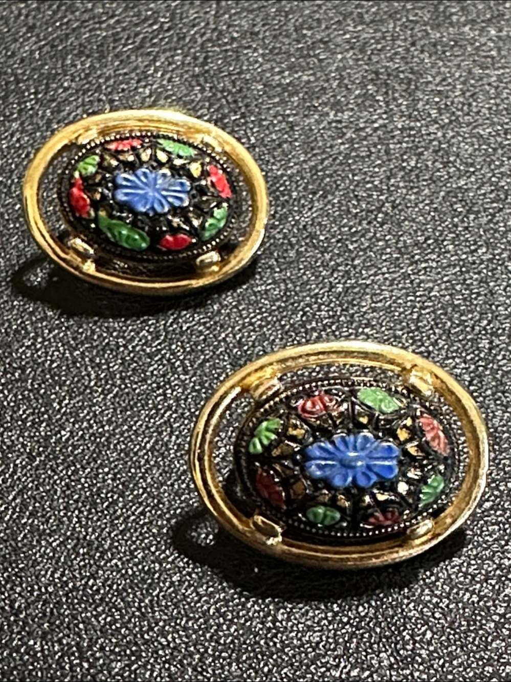 Sarah Coventry Vintage Light Of The East Clip On Gold Tone Earrings